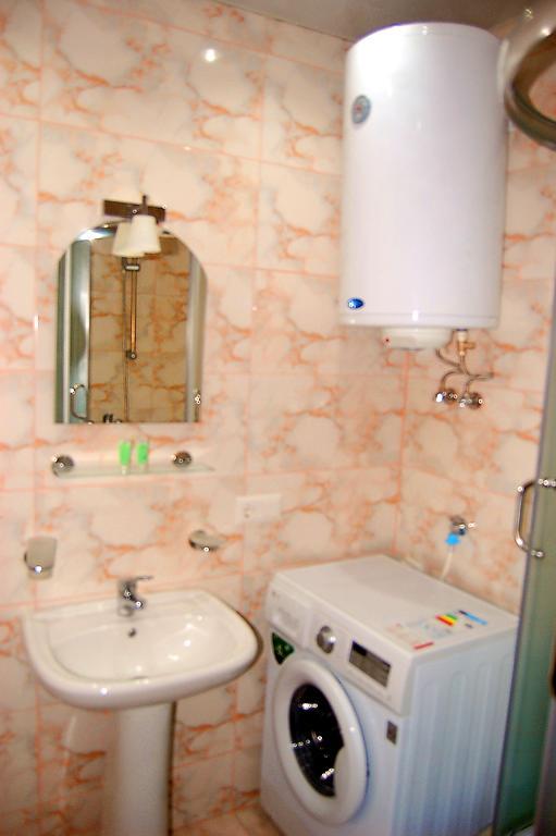 Irina Apartment 1 Batum Dış mekan fotoğraf